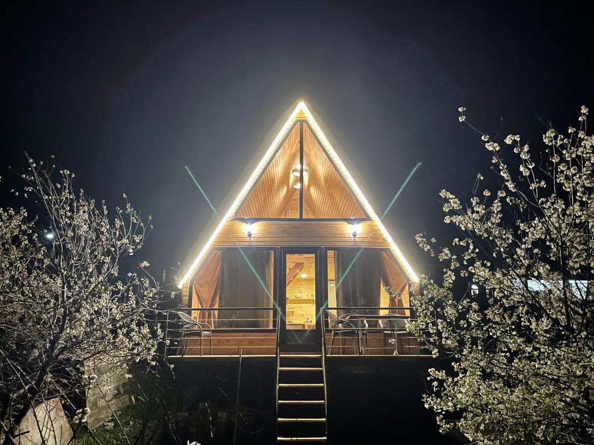 Ska Cottage Kazbegi Ngoại thất bức ảnh