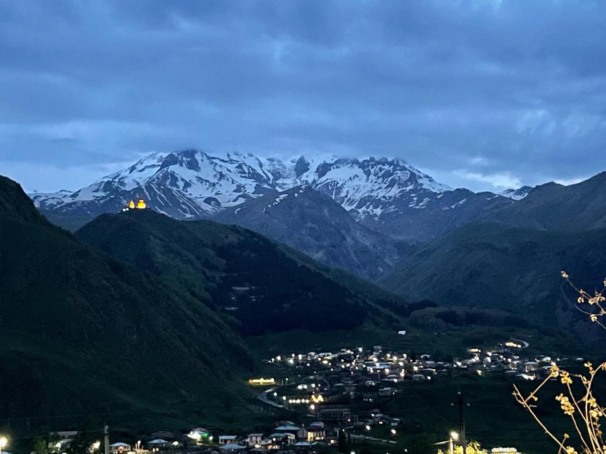 Ska Cottage Kazbegi Ngoại thất bức ảnh